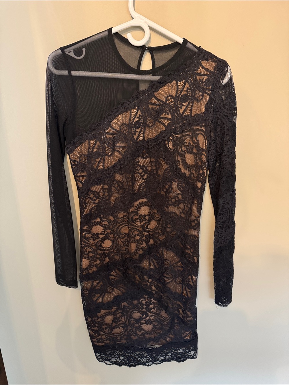 Black One-Shoulder Lace Asymmetrical Dress